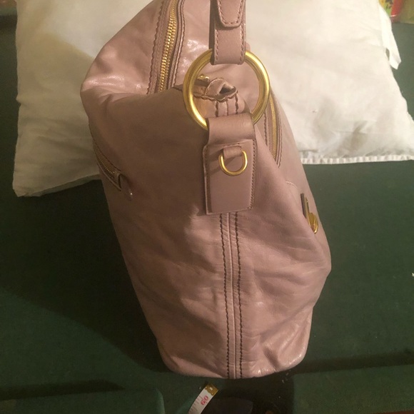 Prada - Picture 7 of 16